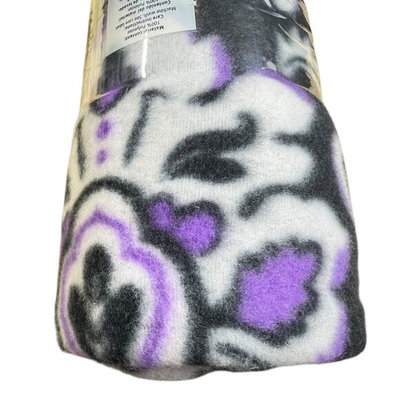 Mainstays Purple Black White Cozy Fleece Throw Blanket 50" X 60" Home Bedding - Picture 6 of 7